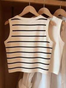 SHEIN LUNE Áo hai dây dáng rộng, tối giản với họa tiết kẻ sọc và màu trắng trơn, tạo nên phom dáng tôn dáng. - Đen và trắng - Xem 2