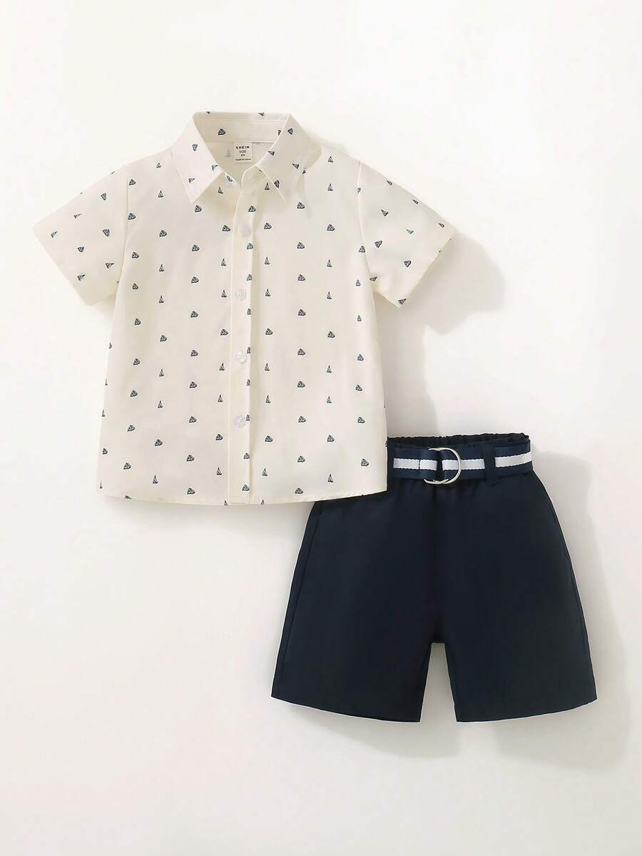 SHEIN Bộ 2 món gồm áo sơ mi in họa tiết toàn thân và quần short đen dành cho bé trai. - Nhiều màu - Xem 1