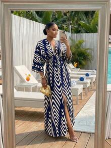 SHEIN Lady CURVE Robe ample à manches chauve-souris imprimée tout-sur-tout, robe zébrée pour femmes, robe zigzag, robe longue, robe à motif pour femmes, robe caftan - Blanc - Voir 4