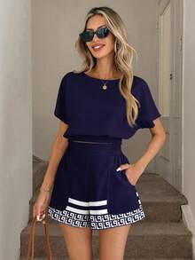 Easowa 两件套女士休闲复古优雅皇家蓝抽象几何图案露脐上衣和短裤套装 - 舒适时尚的度假装，适合海滩、街头、婚礼、派对、生日、音乐节、嘉年华和郊游 - 彩色 - 查看 5