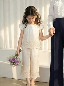 SHEIN Bộ 2 món/Bộ áo và quần thêu họa tiết đơn giản cho bé gái đi nghỉ - trắng - Xem 4