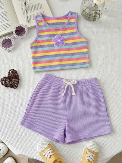 SHEIN 两件套女婴彩色针织条纹撞色花卉图案休闲圆领无袖上衣和松紧腰短裤套装，甜美可爱，适合夏季、户外休闲、室内居家穿着。