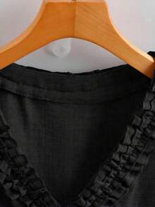 GlowEve 亚麻质感V领荷叶边腰部衬衫，优雅通勤度假女装 - 黑色 - 查看 5