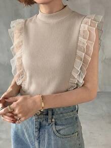 FRIFUL Camiseta sin mangas de mujer con cuello alto acanalado, con recorte de volantes de malla y parches - Beis - Ver 3