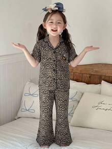 Dazy Kids Set di abbigliamento da casa per ragazze con top a maniche lunghe e pantaloni con stampa a quadri e ricami, adatto per l'autunno - Moka Marrone - Visualizzare 4