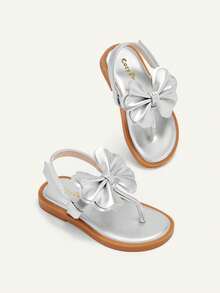 Cozy Pixies Một đôi dép xỏ ngón thời trang đa năng thường ngày vui nhộn màu bạc đính nơ 3D phong cách công chúa cho bé gái, sandal bệt phù hợp đi đám cưới, tiệc tùng, du lịch mùa hè - Bạc - Xem 8