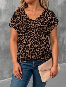 EMERY ROSE 大码女式夏季碎花V领蝙蝠袖上衣，舒适休闲度假衬衫，时尚豹纹印花，大码T恤 - 彩色 - 查看 3