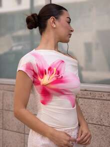 Andrea Bello 女士优雅花卉印花不对称领口褶饰上衣 - 杏色 - 查看 3