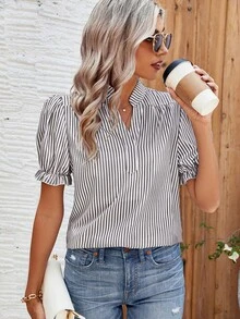 Breezaya Áo sơ mi nữ tay ngắn cổ chữ V kẻ sọc dáng suông, thích hợp cho kỳ nghỉ hè, áo kiểu nữ, áo sơ mi nữ thường ngày, áo kiểu nữ thanh lịch, áo sơ mi nữ thường ngày, áo công sở thường ngày, áo kiểu nữ kẻ sọc, áo có khóa kéo, áo công sở thường ngày, áo kiểu Zanzea cho nữ, áo tay phồng, áo kẻ sọc, áo tay ngắn, áo thường ngày. - màu đen - Xem 6