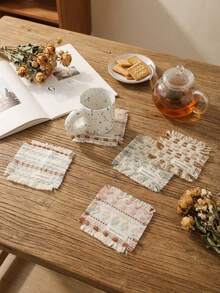 Cirelle Posavasos con flecos de estilo Fair Isle - Tapete cuadrado tejido a mano, decoración de mesa inspirada en lo nórdico para la hora del té - Multicolor - Ver 4