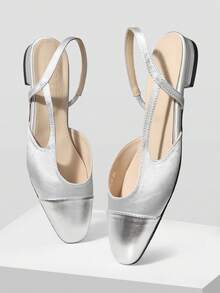 MOTF PREMIUM 女士舒适平底露跟鞋，适合圣诞节穿着 - 銀灰 - 查看 9