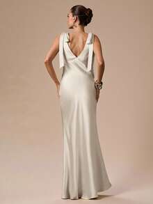 xheSHEIN  Vestido de unicolor minimalista y sexy de cuello en V profundo, espalda descubierta y lazo, color amarillo crema, adecuado para fiestas, cócteles, ocasiones formales, dama de honor, cumpleaños, Navidad, casual de negociosxhe - Albaricoque - Ver 7