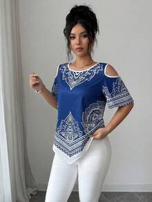 SHEIN Elenzya 优雅度假通勤黑白不对称下摆女士短袖衬衫上衣 女士上衣 最新款女士上衣 女士新款优雅上衣 女士衬衫 女士服装 女士折扣衬衫 女士休闲优雅平价上衣 蓝白印花上衣 露肩上衣 日常穿着上衣 度假上衣 休闲上衣 印花衬衫 女士衬衫 波西米亚风女士衬衫 女士衬衫 露肩衬衫 - 藍色 - 查看 3