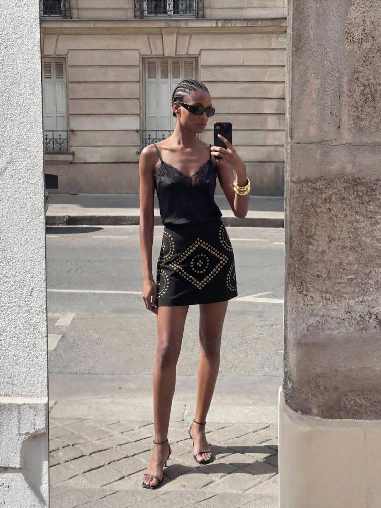 SHEIN Maija Outfit Deas For Skirt,Women's Street Fashion Rivet Decor Mini Skirt,Sequin Skirt, Black Skirt,Festival Outfits For Women,Summer Outfits For Women Studded Skirt Women's Skirts
