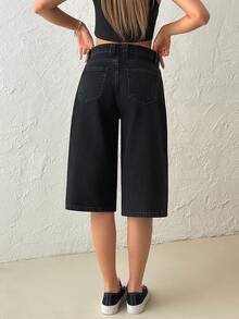 Quần short denim cạp thấp dáng suông màu đen, kiểu dáng thường ngày, cài cúc phía trước. - màu đen - Xem 2