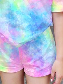 SHEIN 2件套女童扎染印花必备田园风周末休闲家庭出游拍照服，清爽短袖短裤套装，可爱夏日装扮 - 彩色 - 查看 4
