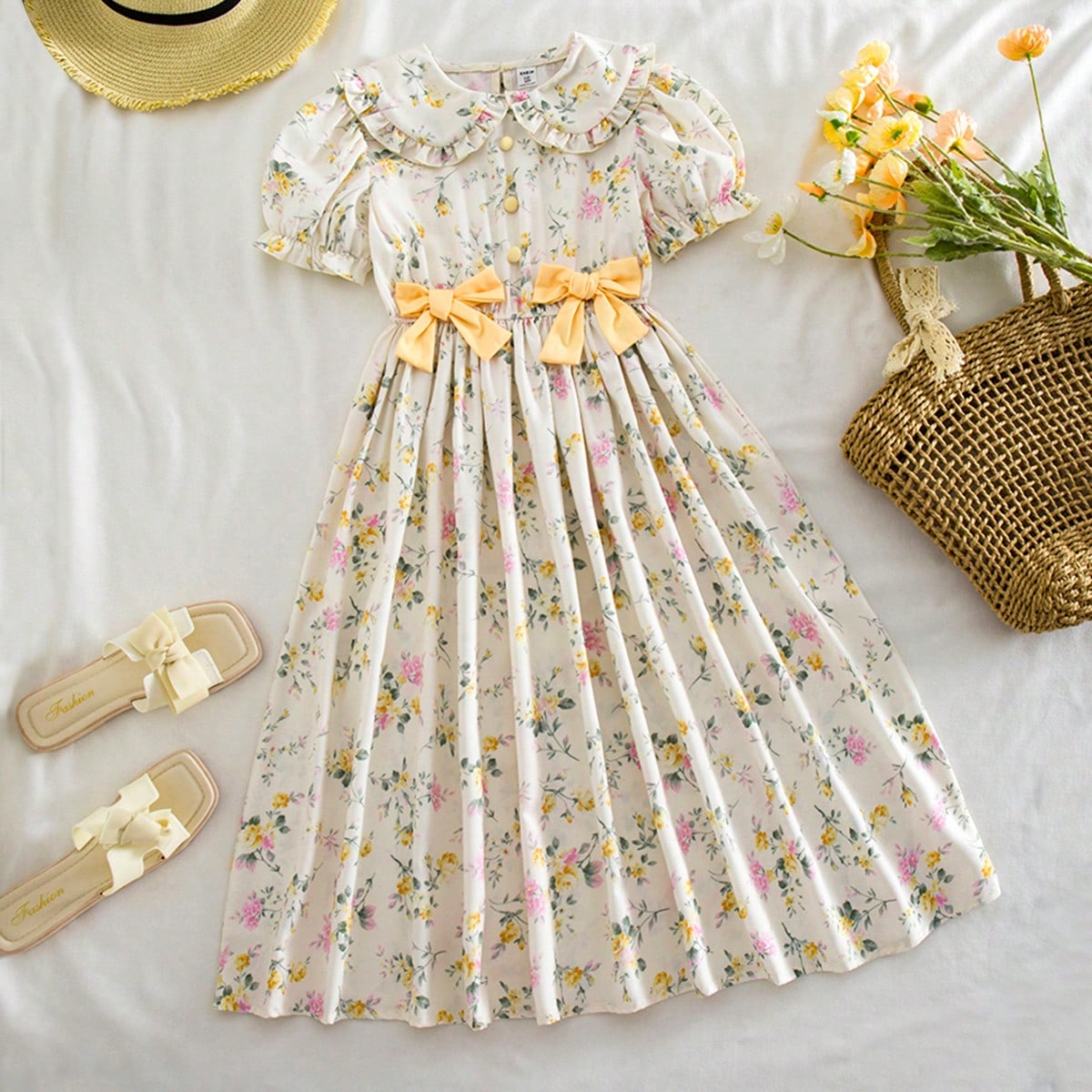 Vestidos blancos para niñas preadolescentes con cuello Peter Pan, mangas de pétalo, cintura ceñida y decoración de lazo