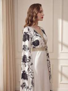 Suri Mira 女士优雅印花V领蕾丝拼接长连衣裙，春夏款 - 杏色 - 查看 4