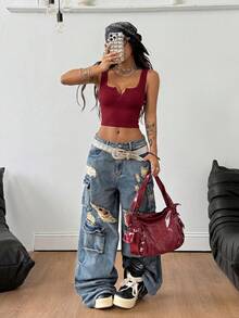 Coolane Conjunto de verano para mujer, ideal para conciertos, fiestas rave, festivales, salidas nocturnas, ferias renacentistas y clubes. Camiseta sexy estilo Y2K de punto acanalado blanco con cuello con muescas y corte truncado. - Burdeos - Ver 2