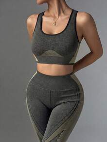 Dewbera 女士条纹背心和紧身裤运动套装 - 灰色 - 查看 1