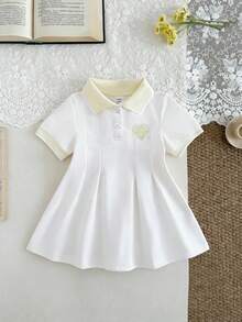SHEIN فستان أبيض كاجوال للبنات الصغيرات، طوق وأساو...
