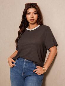 Elaquor Hollow-Out Butterfly Knit Sweater With Back Detail - Brown - View 7