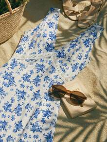 Franclia 女士夏季休闲沙滩度假极简V领无袖蝴蝶结露背镂空蕾丝拼接收腰印花长款休闲连衣裙 - 藍白色 - 查看 4