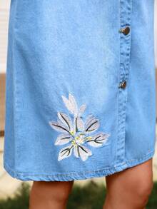 Breezaya 女士花卉刺绣单排扣休闲无袖牛仔连衣裙 - 藍色 - 查看 6