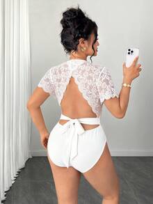 SHEIN Clasi Plus Size Round Neck Lace Back Decor Open Back Tie Rib Patchwork Bodysuit Wedding Night Party All White Summer Sexy 70's - White - View 5