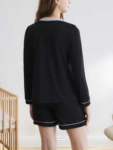 Bộ đồ ngủ bà bầu gồm áo dài tay cài cúc và quần short phối ren tương phản. - màu đen - Xem 2