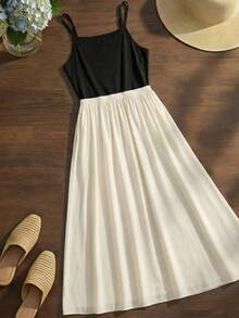 Franclia Robe blanche plissée à taille haute sans manches noire et blanche pour femmes - Blanc - Voir 1