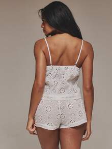 MUSERA ESSENTIALS Áo hai dây cổ chữ V thêu ren, ngực tam giác, phối cùng quần short ngắn cạp chun, bán theo bộ, đồ lót mặc buổi tối và hàng ngày, mùa hè. - trắng - Xem 2