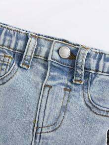 SHEIN Bubblio Baby/Toddler Boys' New Fashion Y2k Distressed Urban Street Style Flame Print Blue Denim Elastic Skinny Jeans Shorts Spring Summer,For Baby Boys Spring/Summer Dailywear Outfits,Boys Streetwear Outfits,Beach Vacation Outfits For Boys,Boys Summer Boho Outfits,Casual Clothes For Boys ,Graphic Jeans Boys,Toddler Short,2-Year-Old Boys Short,Summer Short,Casual Short - Light Wash - View 8
