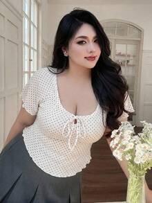 Dazy Plus Ditsy Ditsy Floral Tie Front Scoop Neck Short Sleeve Cropped Summer T-Shirt - White - View 2