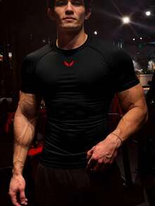 GymBeat 男士休闲翼纹印花插肩袖运动T恤，夏季款 - 黑色 - 查看 3