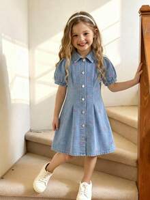 Elladie kids 少女蝴蝶結刺繡牛仔洋裝 藍色 秋季 開學季 泡泡袖 翻領 單排釦 A字版型 甜美公主風牛仔裙 - 淺色水洗藍 - 查看 5