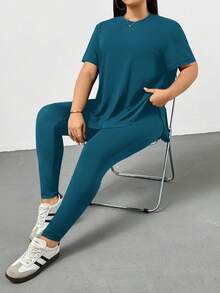 SHEIN Essnce 大码女装春夏时尚休闲运动舒适百搭显瘦日常黑色短袖T恤和打底裤两件套，裤装套装，街头风，机场穿搭，夏季女装，外出穿搭，Y2K风格，极简风，女士教堂着装 - 水鴨藍 - 查看 4