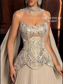 Glamrae Petite 优雅、奢华、高贵的杏色串珠雪纺无肩带低腰长裙，配有可拆卸披肩、超长喇叭袖、手工亮片和可调节系带，适合正式场合和晚礼服。 - 卡其色 - 查看 4