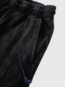 ROMWE MEN Street Life Pantalones cortos con estampado de estrellas, dobladillo deshilachado, cintura con cordón y bolsillos para hombre - Negro - Ver 4