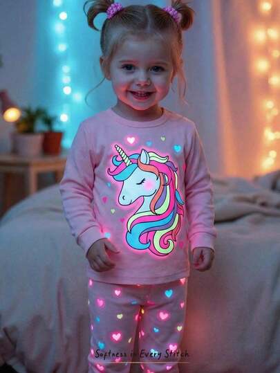 Cozy Pixies Conjunto de pijama ajustado para niña, con diseño lindo de animales de dibujos animados y unicornio que brilla en la oscuridad, top de cuello redondo de punto suave de manga corta y leggings de cintura elástica, conjunto de 2 piezas. Este producto requiere exposición a luz UV para brillar.
