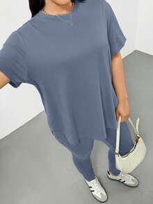 SHEIN Essnce Bộ đồ thể thao nữ cỡ lớn mùa xuân hè, thoải mái, cơ bản, đa năng, tôn dáng, gồm áo thun ngắn tay và quần legging màu đen, set hai mảnh, trang phục đường phố, trang phục sân bay, trang phục mùa hè cho nữ, trang phục đi chơi, phong cách Y2K, phong cách tối giản, trang phục đi nhà thờ cho nữ. - Màu xanh lam - Xem 7