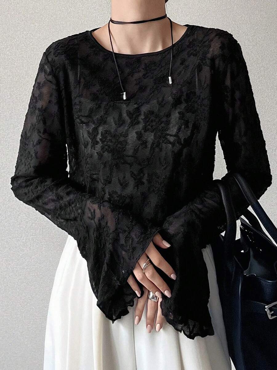 FRIFUL Kaos Kasual Wanita Kerah Bulat Bahan Renda Model Pas Badan Lengan Mengembang Warna Polos - Hitam - View 1