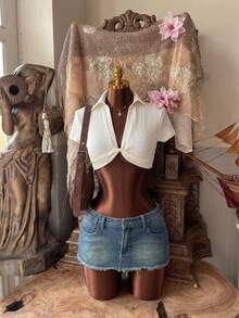 Amplova Camisa corta con cuello en V y detalle de torsión en el frente, de tela texturizada, para mujeres, 2026 - Albaricoque - Ver 1