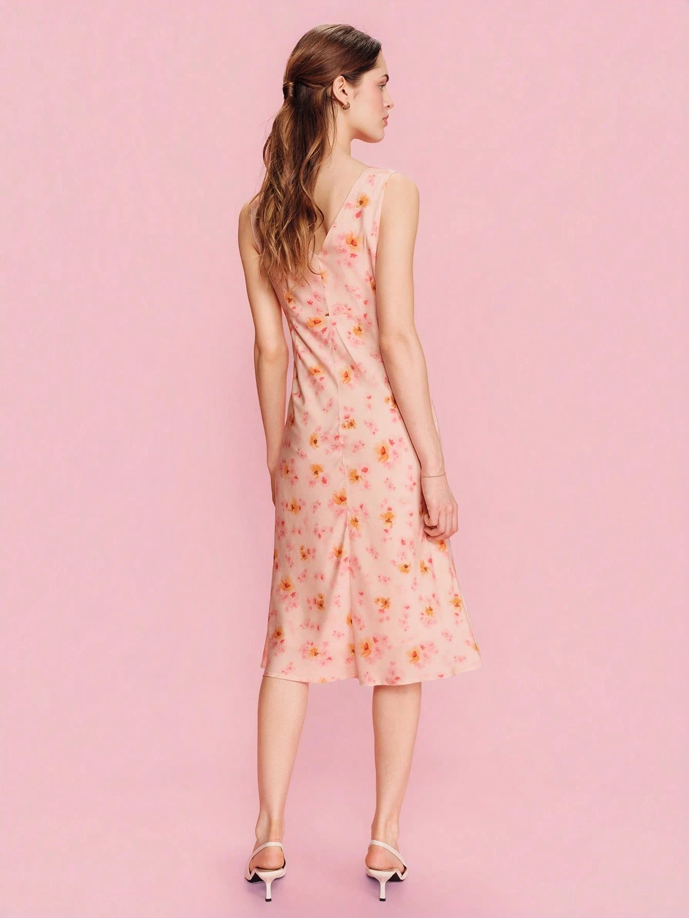 Pink Floral Printed Sleeveless Midi Dress With V-Neckline Spring Summer French Style Parisian Style Vacation Dress Holiday Dress Going Out Graduation Dress
