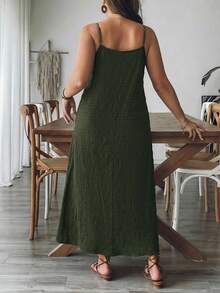 Comfylo 大码女式度假褶皱设计休闲吊带裙，适合节日穿着，也适合沙滩穿着，是度假、夏季、母亲节、夏季等各种场合的理想选择。 - 軍綠色 - 查看 2