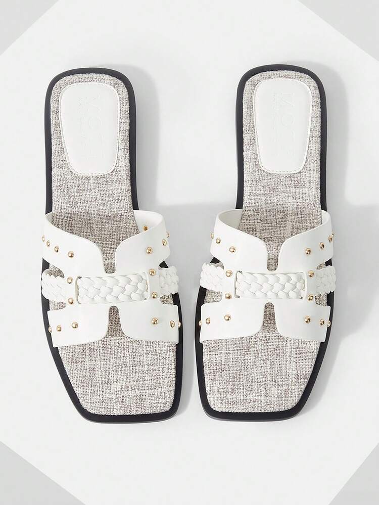 WOMEN FLAT SANDALS