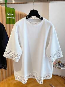 EMERY ROSE Plus Size Lace Patchwork Short Sleeve Round Neck T-Shirt - White - View 3