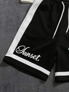 Manfinity ZONE917 Bộ đồ nam đi nghỉ mát gồm áo thun ngắn tay dáng rộng in chữ hình cây cọ và quần short cạp chun có dây rút. - màu đen - Xem 4