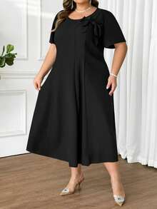 SHEIN CURVE+ Plus Size Women's Solid Color Bow Decor Round Neck Short Sleeve Elegant Mid-Length Dress - Black - View 3