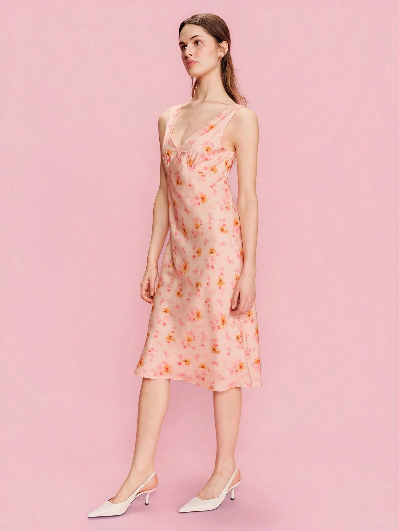 Pink Floral Printed Sleeveless Midi Dress With V-Neckline Spring Summer French Style Parisian Style Vacation Dress Holiday Dress Going Out Graduation Dress